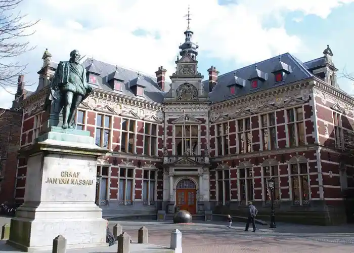 تكلفة الدراسة في هولندا للمغاربة افضل جامعات